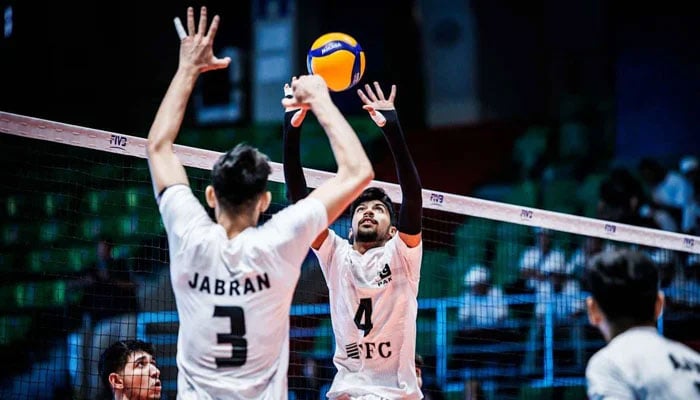 Pakistani Players Attempt To Spike The Ball Over The Net During Their Match Against Turkiye In The Fivb Volleyball U19 World Championship In Tashkent, Uzbekistan, July 26, 2025. — Reporter