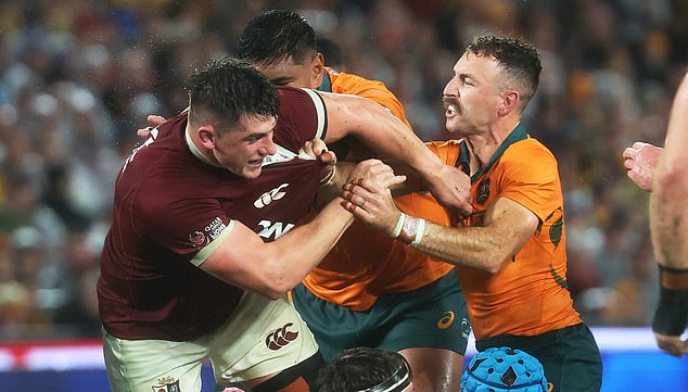 Australian Player Nic White (R) Scuffles With Lions Player Dan Sheehan (L) During The Third Rugby Test Match Between Australia And The British And Irish Lions At Stadium Australia In Sydney On August 2, 2025. (Photo By David Gray / Afp) / --Image Restricted To Editorial Use - Strictly No Commercial Use-- (Photo By David Gray/Afp Via Getty Images)