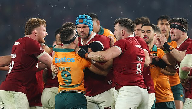 Sydney, Australia - August 02: Tadhg Beirne And Jack Conan Of The British And Irish Lions Clash With Nic White Of The Wallabies During The Third Test Of The Series Between Australia Wallabies And British &Amp; Irish Lions At Accor Stadium On August 02, 2025 In Sydney, Australia. (Photo By Cameron Spencer/Getty Images)