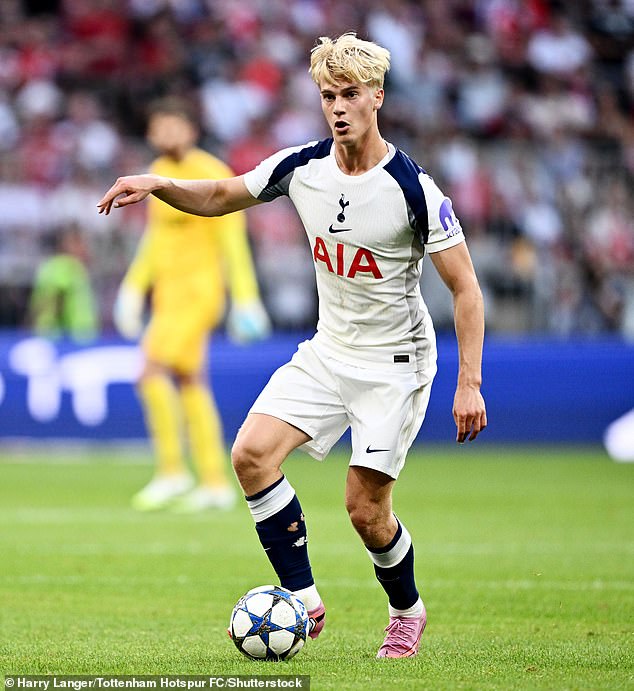 Young Lucas Bergvall Operated As Tottenham's Most Advanced Midfielder In The Second Half