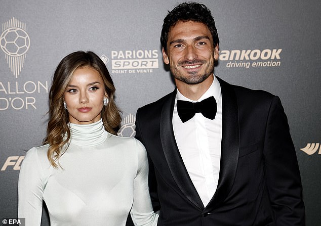 Hummels Confirmed His Relationship With German Model Cavanis Last Year