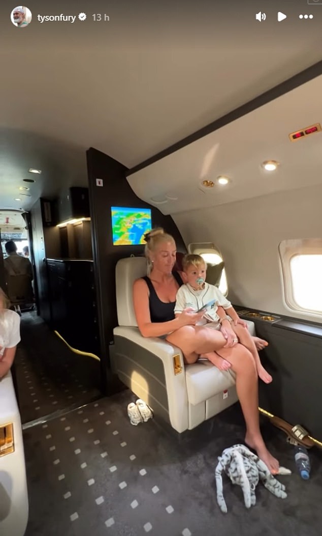 The Gypsy King Was On Board The Private Plane With His Wife Paris And Children