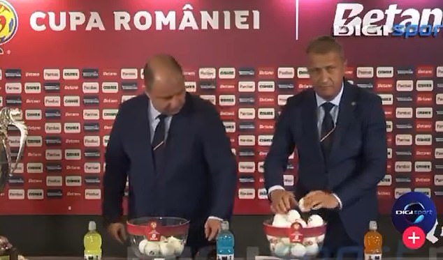 Bodescu was then seen lifting the same ball out of the bowl, prompting claims he had deliberately chosen it