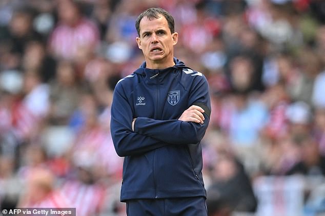 Sunderland boss Regis Le Bris was quick to heap praise onto Xhaka and the rest of his midfield
