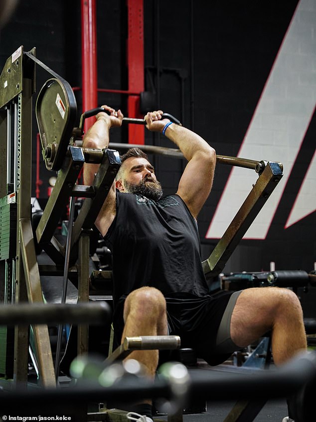 The 37-Year-Old's Toned Physique Was On Full Display In Snaps From Inside The Gym