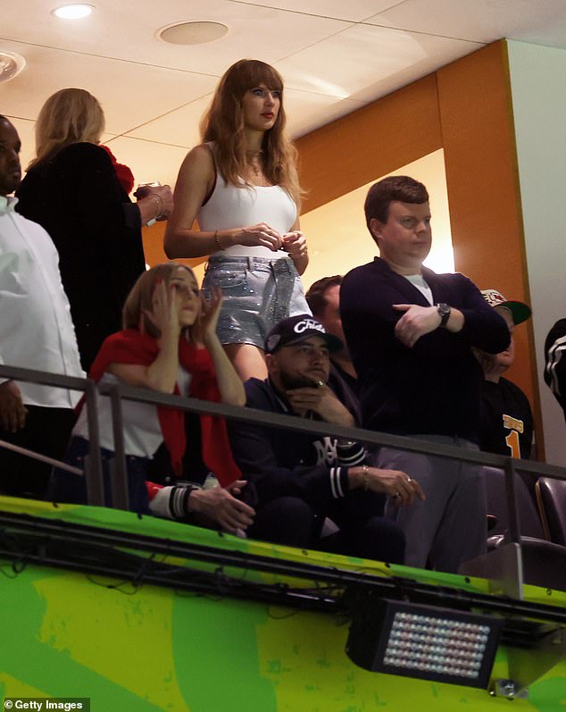 Shley Avignone, Taylor Swift And Ross Travis During Super Bowl Lix At Caesars Superdome