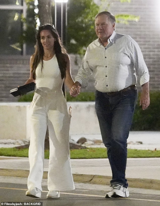 Bill Belichick And Jordon Hudson Looked Ever The Loving Couple On A Date Night In Chapel Hill