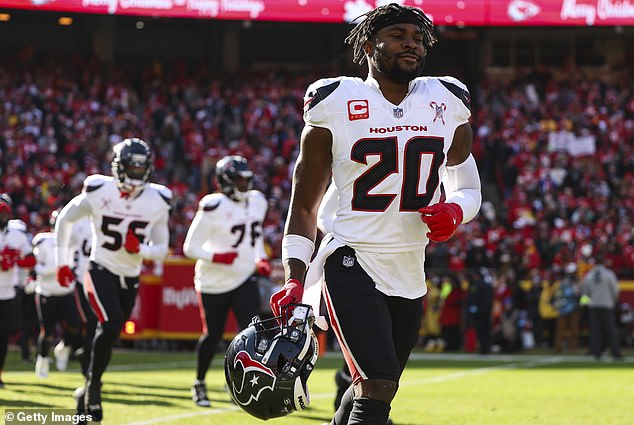 Houston Texans safety Jimmie Ward has been accused of threatening to kill his wife in a bombshell lawsuit