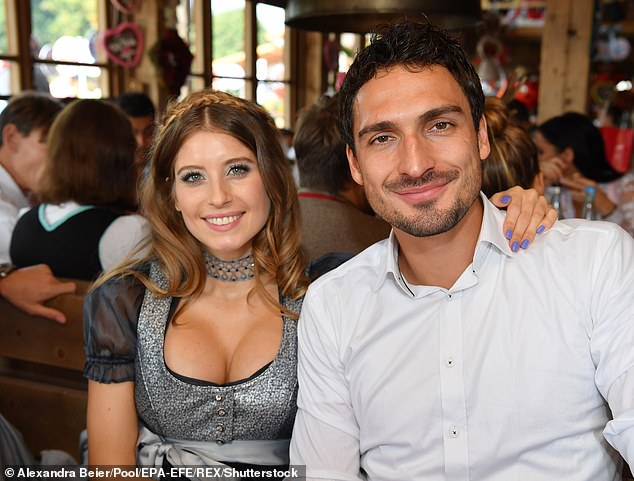 Cathy Pictured With The Germany International At Oktoberfest In Munich Back In 2017