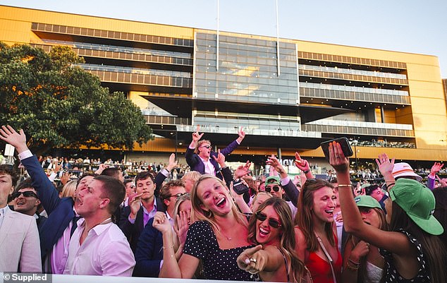 British Dj Nathan Dawe Will Perform In The Theatre Of The Horse After The Last Race