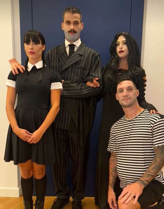 Leonardo Spinazzola (Gomez) And Matteo Politano (Pugsley) Went With Their Wives As Members Of The Addams Family