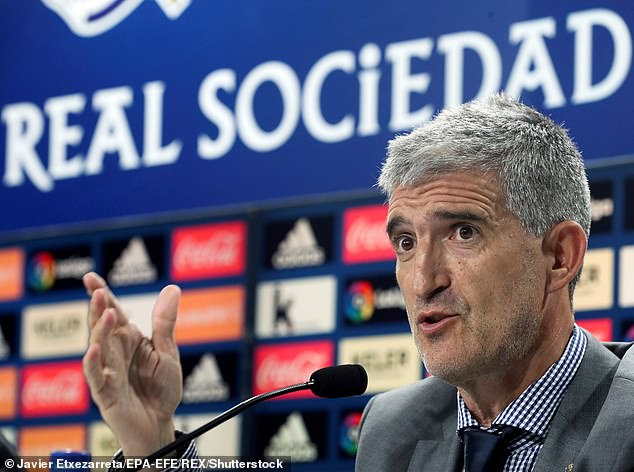 He Has Been Replaced By Roberto Olabe Who Is A Quieter More Unassuming Character Who Prefers To Stay In The Background