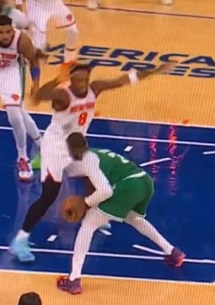 Brown Swiped His Head On Og Anunoby's Jersey While Driving To The Basket