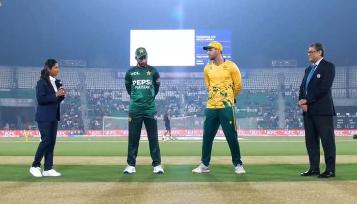 Pakistan Opt To Bowl First In Must-Win Second T20I Against South Africa