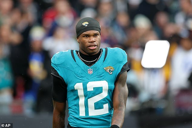 Travis Hunter Will Miss At Least Four Games After Injuring His Knee In Thursday's Practice