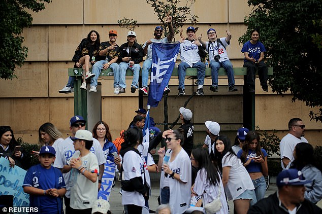 Players Will Leave Dodger Stadium At 10:45Am And Ride Past Their Adoring Fans With The Trophy