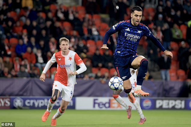 The Makeshift Striker Scored Twice For The Gunners To Complete A 3-0 Win At Slavia Prague