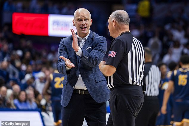 Uconn's Dan Hurley Once Yelled At A Referee, Saying He Was The 'Best Coach In The F***In Sport'