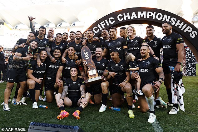 Retiring Great Foran Was Given A Fitting Send-Off By His Kiwi Team-Mates As New Zealand Claimed A 36-14 Comeback Victory Against Samoa