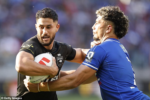 Foran And Dylan Brown (Left) Combined To Send Over Isaiah Papali'i And Reduce The Margin To 14-12, Before A Penalty Goal Brought New Zealand Level