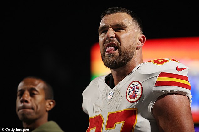 Travis Kelce Goads Buffalo Bills Fans After Getting Hurt From A Brutal Hit By Cole Bishop