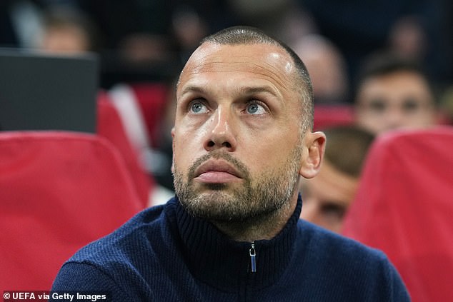 The Obvious Candidate To Fill An Interim Manager Role At Spurs Is Johnny Heitinga, Who Was An Assistant Coach Under Arne Slot At Liverpool And Joined The Spurs Staff Last Month