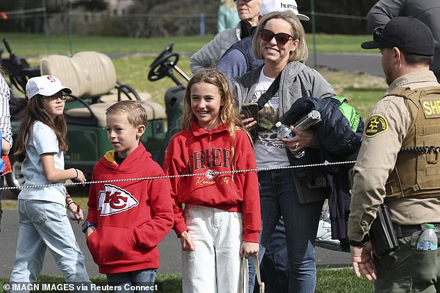 Despite Swift Being A No-Show, There Were Plenty Of Fans Wearing Chiefs Merchandise