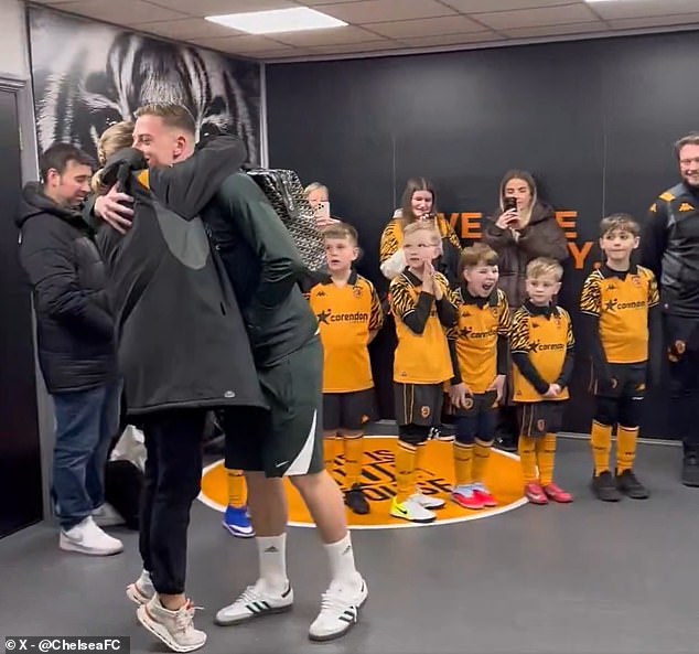 Liam Delap Hugged A Member Of Hull City Staff But Also Failed To Acknowledge The Youngsters
