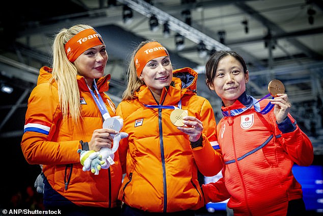 Leerdam Poses With Her Medal Alongside Kok (Center) And Bronze Winner Miho Takagi