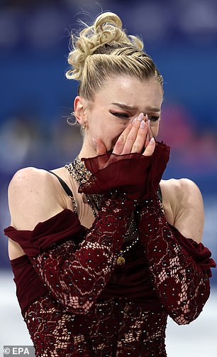 She Struggled To Hide Her Emotion