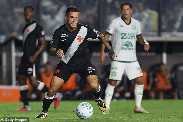 Coutinho Was Booed By Vasco Fans In His Last Game And Has Claimed He Is 'Mentally Exhausted'