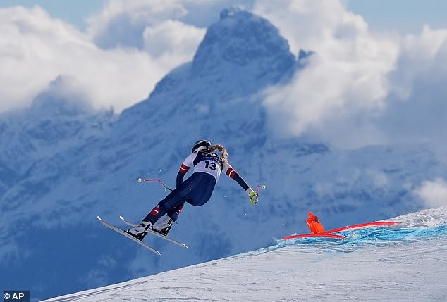 As Vonn Sped Down The Mountain, She Caught A Ski Gate With Her Right Side Before She Fell