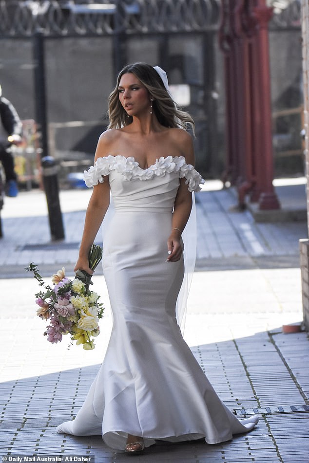 Bec Laughed At Townsville As A Honeymoon Destination, Comparing It Unfavourably To Her Week-Long Fiji Getaway