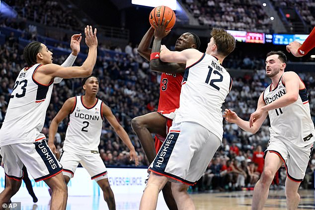 Uconn's Defense Smothered St. John's In Both Halves - But Especially Dominated The Second