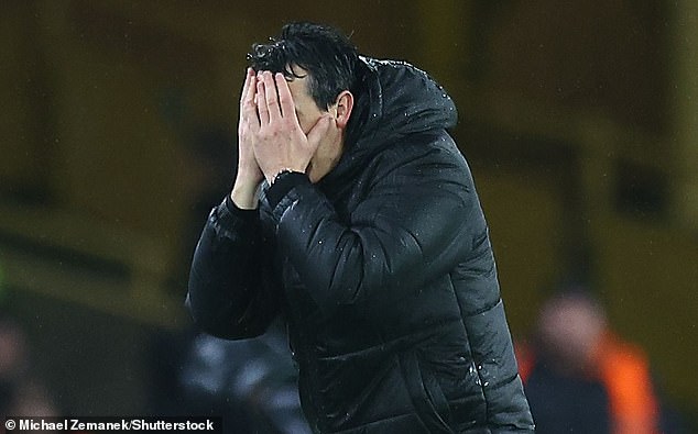 Unai Emery Was Left With His Head In His Hands As His Third-Place Side Stumbled At Molineux