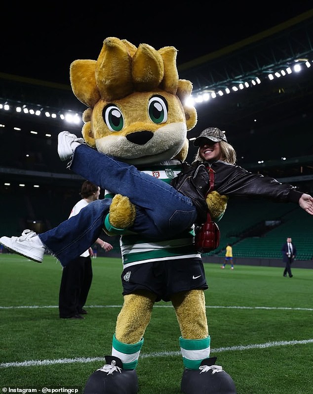 Decked Out In Jeans, A Hoodie And Leather Jacket, Hollywood Star Sydney Sweeney Played Around With Sporting Mascot Jubas