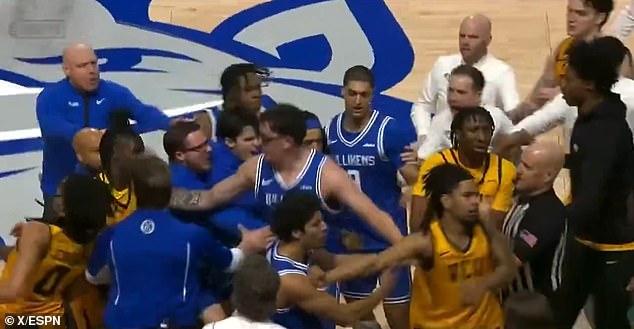 A Mass Brawl Broke Out At The End Of A Clash Between Saint Louis And Virginia Commonwealth