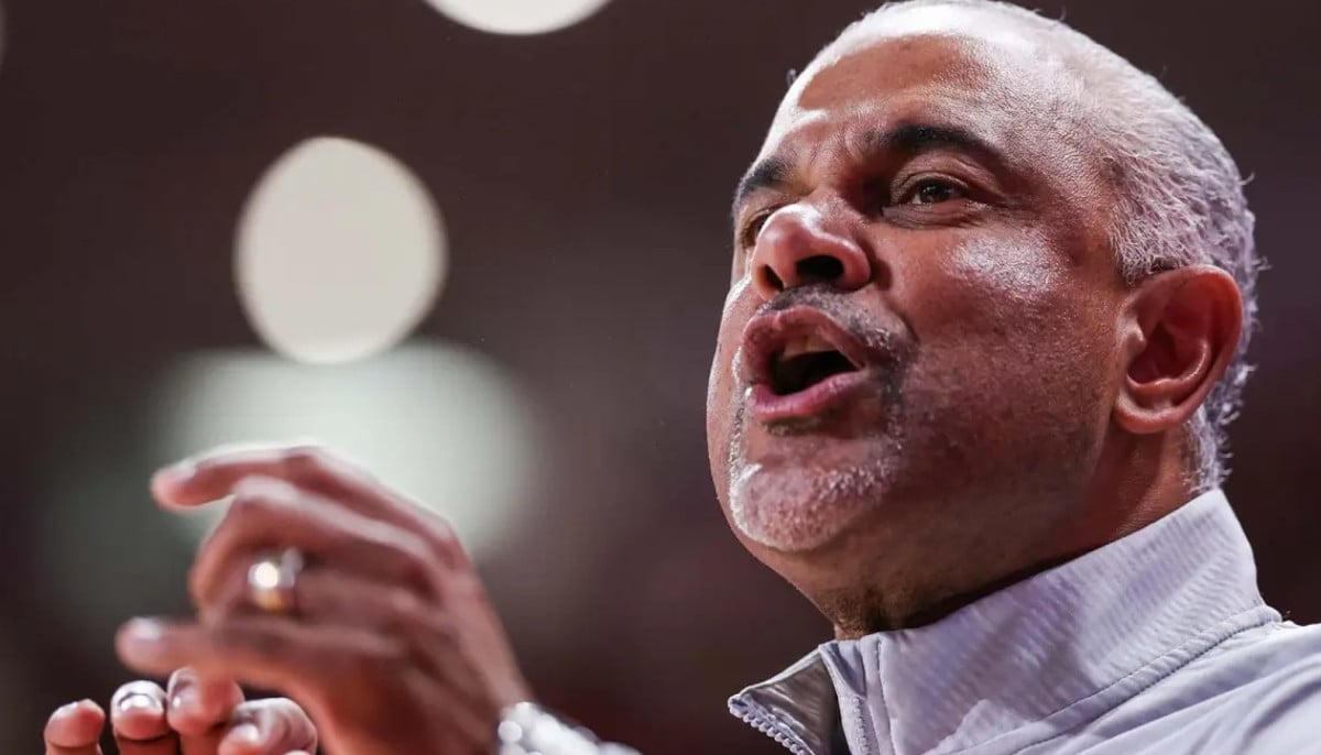 Jerome Tang Calls Out Team After Embarrassing Home Defeat