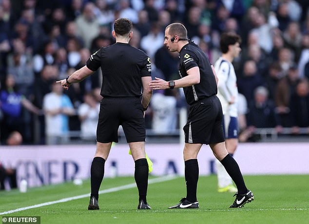 Assistant Referee Blake Antrobus Suffered Technical Issues With His Communication Equipment, Causing A Six-Minute Delay In The First Half