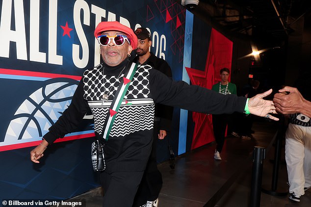 Spike Lee Declared His Support For Palestine With A Bold Outfit At The Nba All-Star Game