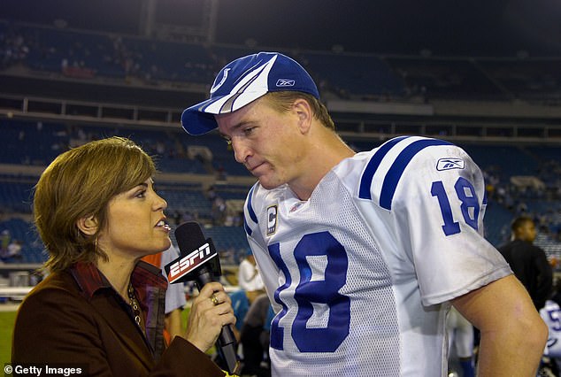 Espn's Tafoya Interviews Quarterback Peyton Manning Of The Indianapolis Colts In 2007