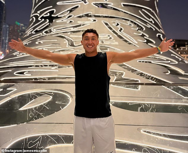 Mccabe Was All Smiles Once He Got To Dubai Following The Cancelled Challenger Event In Fujairah, Uae