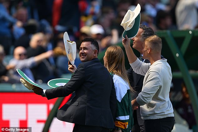 During The Test Match, The Mcg Paused For A Brief Moment To Pay Homage To The Australian Cricket Legend.