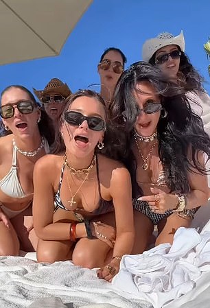 She Went On The Vacation With 49Ers Stars And Wags