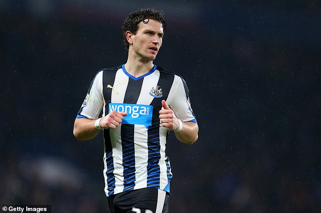 Former Newcastle Defender Daryl Janmaat Has Revealed The Damaging Impact Of A Cocaine Addiction
