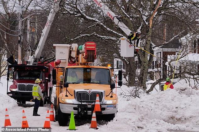A Electrical Line Crew From Connecticut And A Tree Clearing Crew From Rhode Island Work To Restore Power After A Winter Storm Dumped More Than Two Feet Of Snow Across The Region, Wednesday, Feb. 25, 2026, In Plymouth, Mass. (Ap Photo/Charles Krupa)